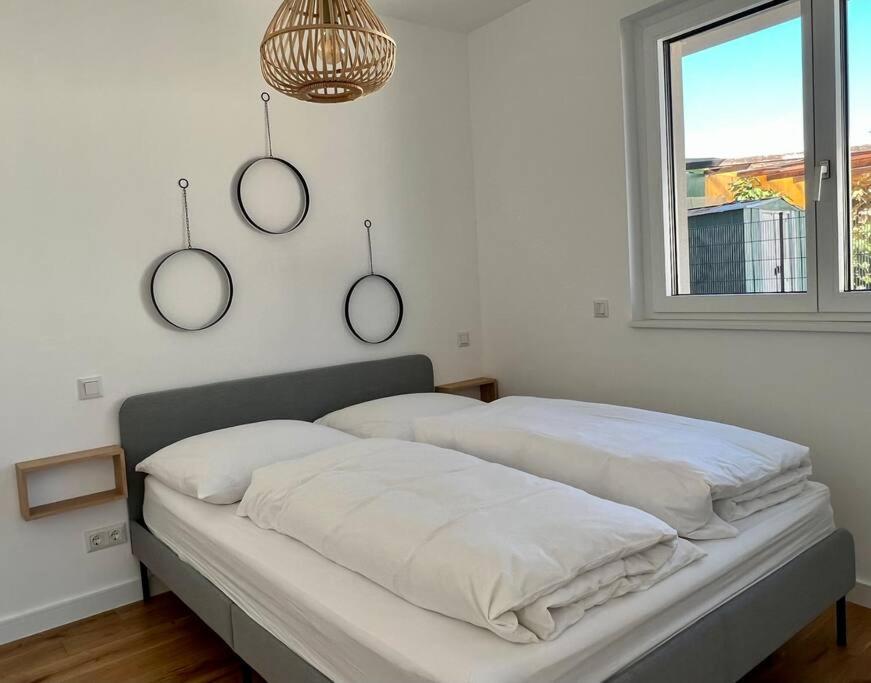 Modern Studio Gardenia_Gartenwohnung Alte Donau Bécs Kültér fotó